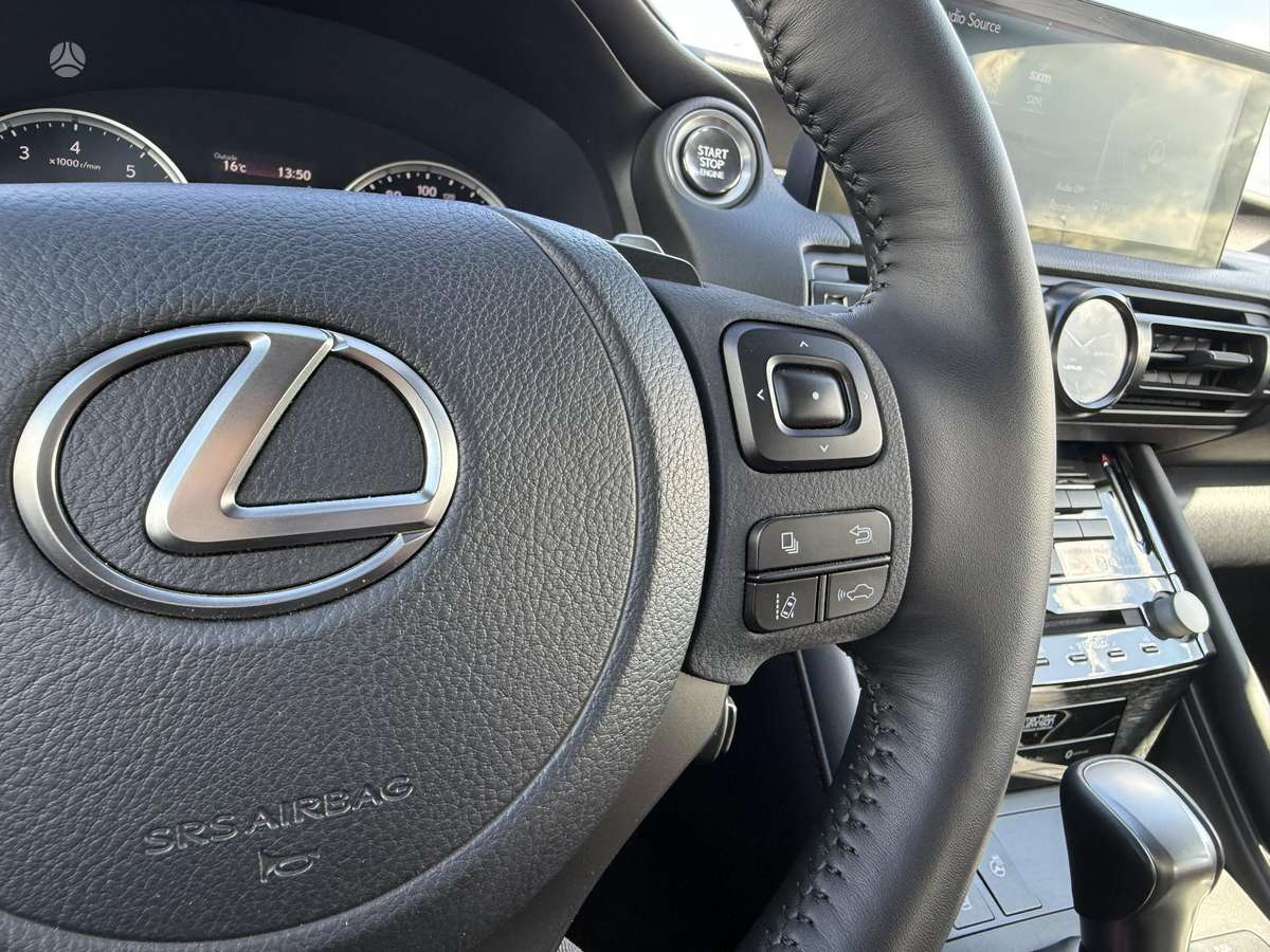 Lexus IS 300, 3.0 l., Седан