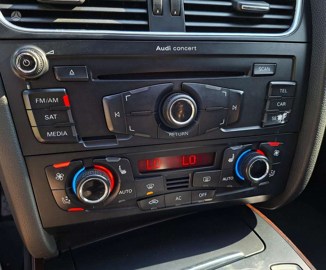 Audi A4, 2.0 l., sedanas