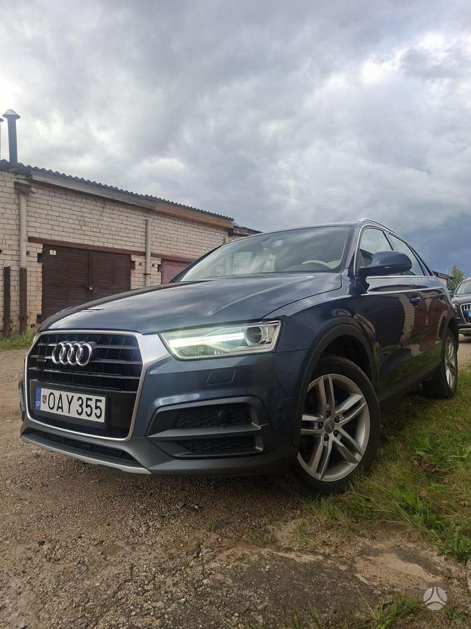 Audi Q3, 2.0 l., off-road / crossover