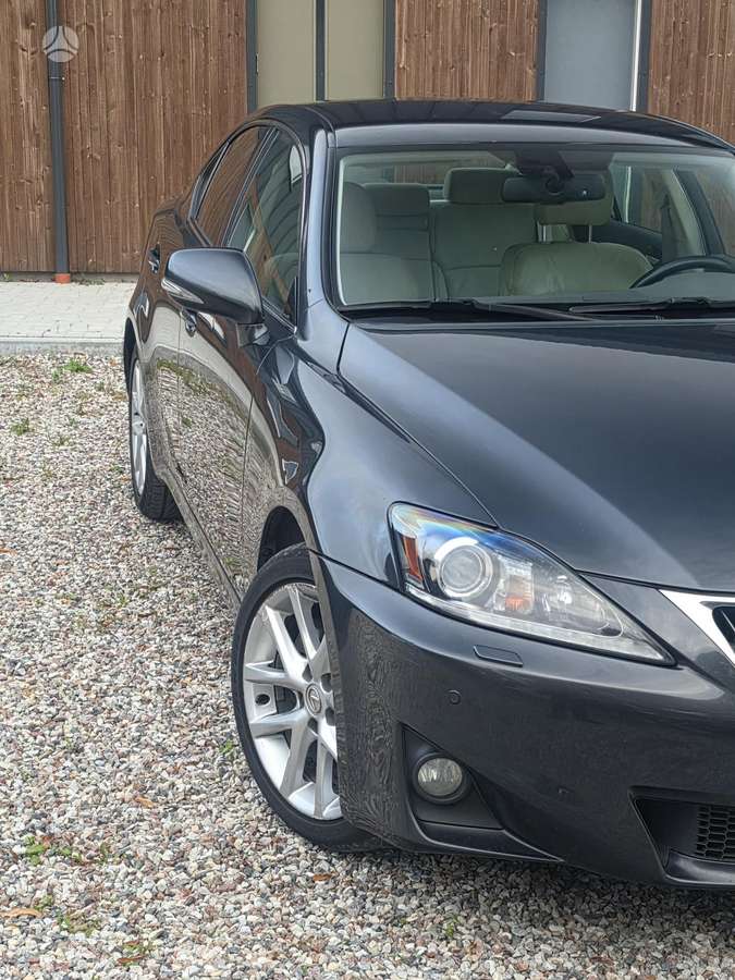 Lexus IS 220, 2.2 l., Седан