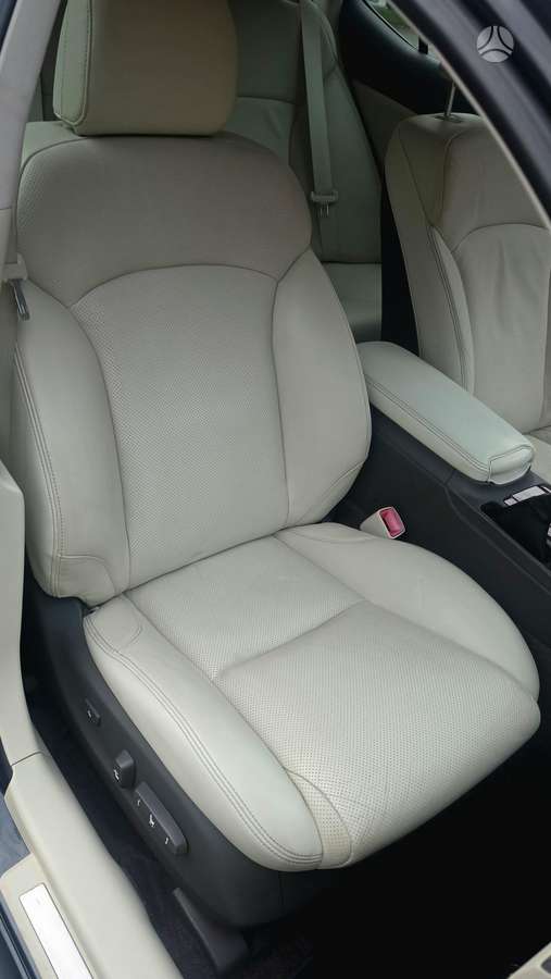 Lexus IS 220, 2.2 l., Седан
