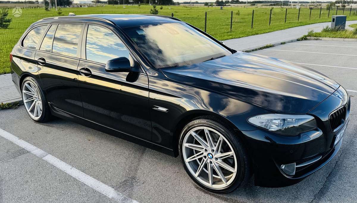 BMW 525, 2.0 l., Универсал