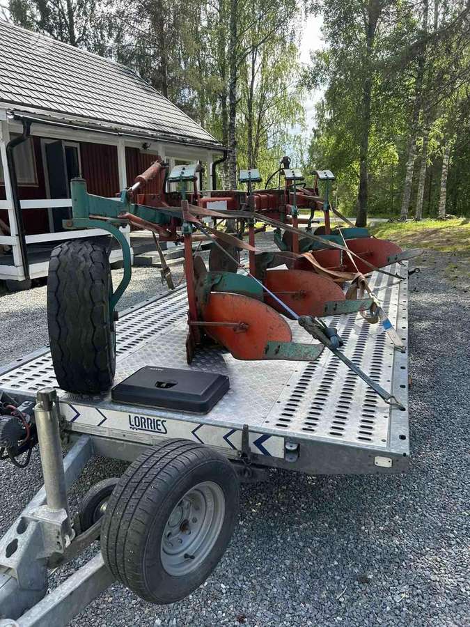 Kverneland 3748, arkli