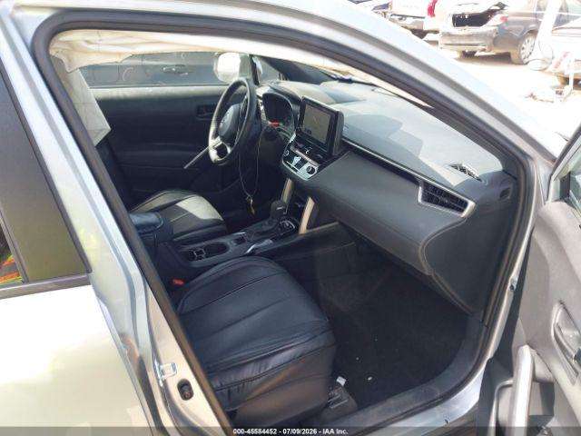 Toyota Corolla Cross - 10