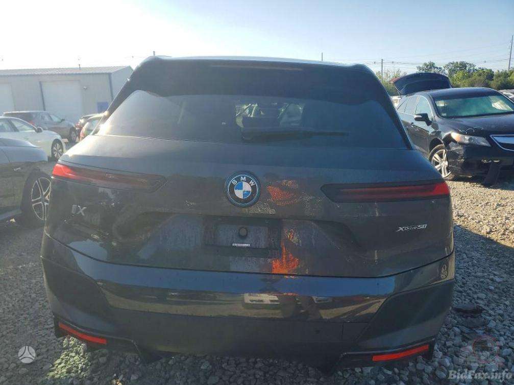 BMW iX, Внедорожник / Кроссовер