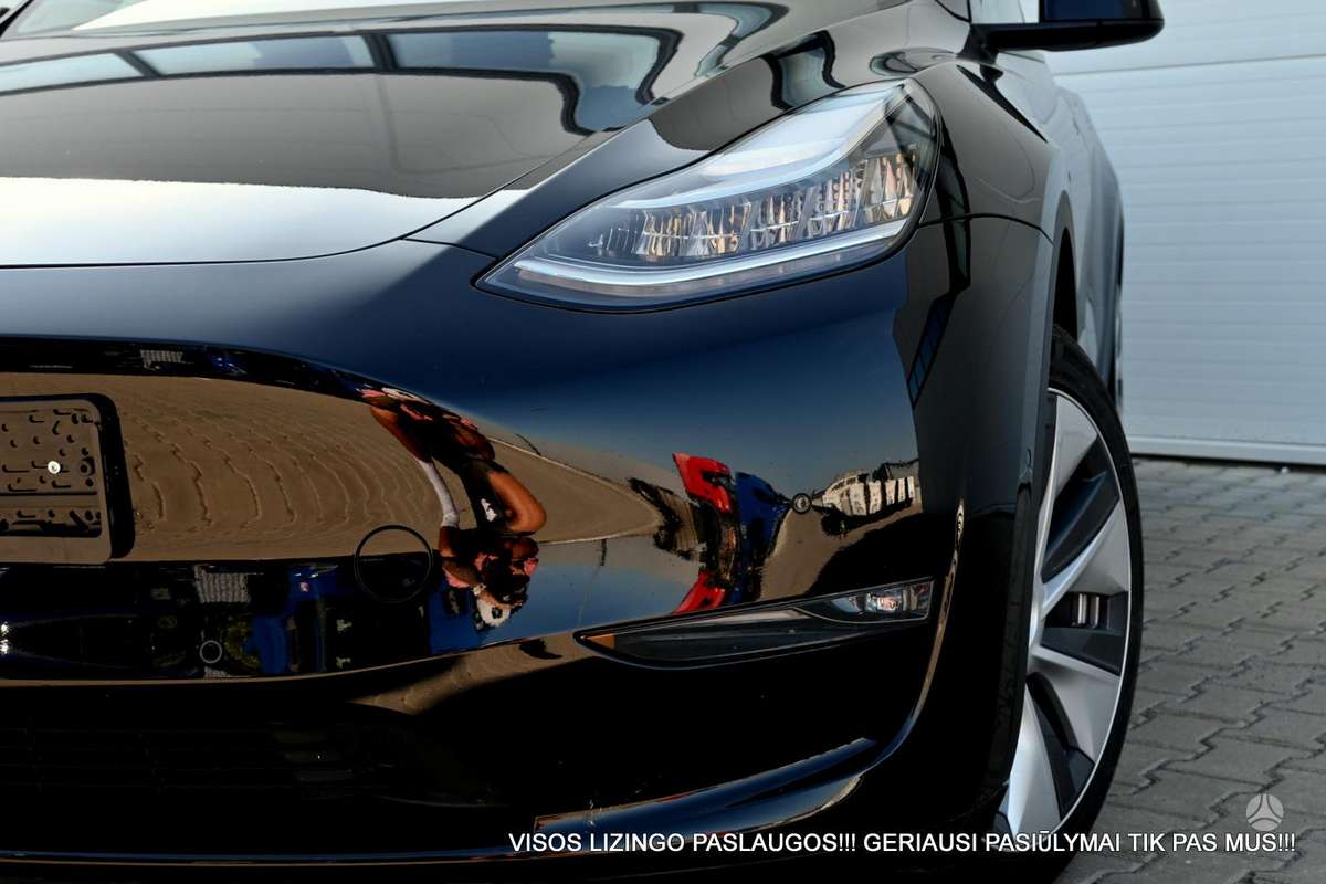 Tesla Model Y, 81 kWh, off-road / crossover