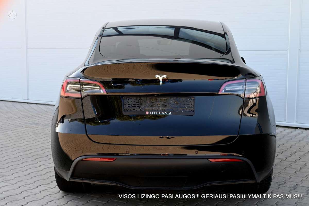 Tesla Model Y, 81 kWh, off-road / crossover