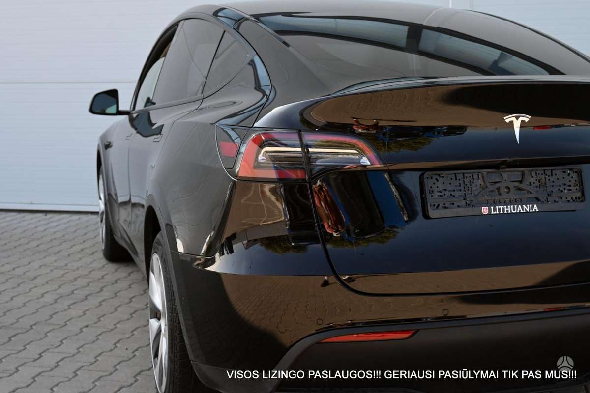 Tesla Model Y, 81 kWh, off-road / crossover