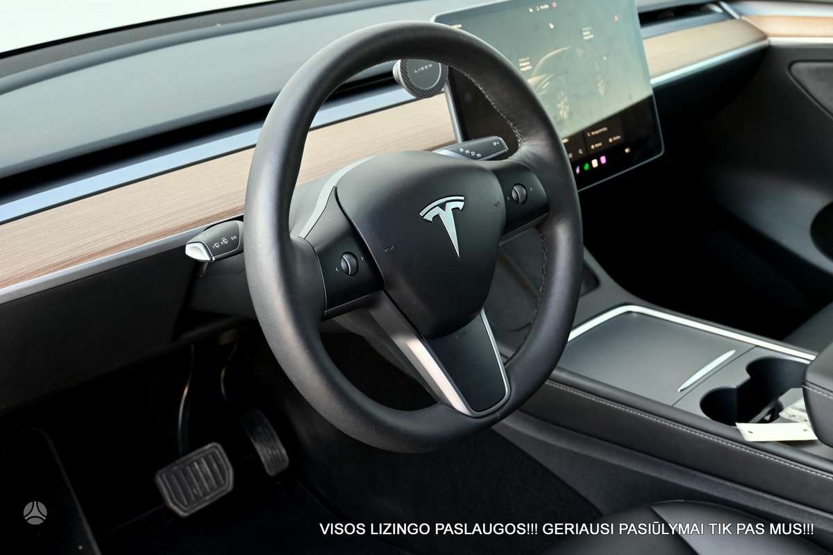 Tesla Model Y, 81 kWh, off-road / crossover