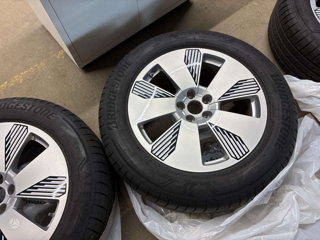 Audi, light alloy, R19