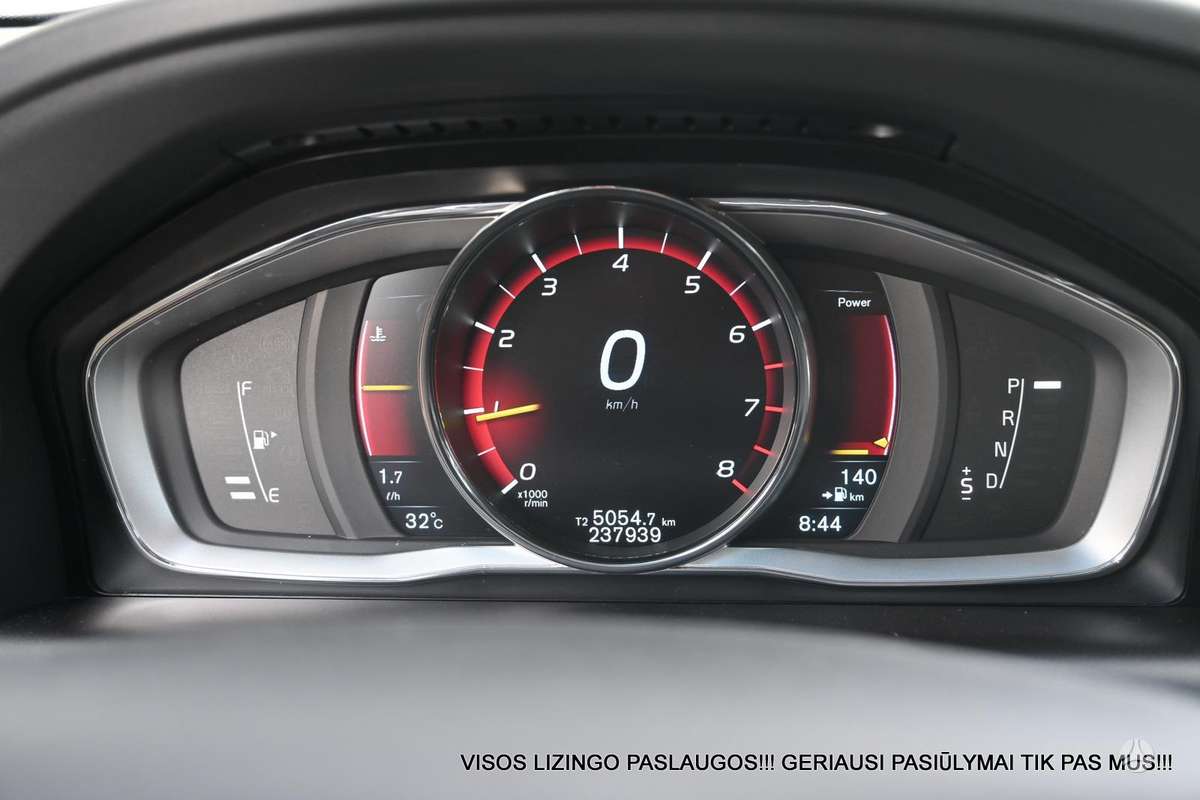 Volvo XC60, 2.0 l., off-road / crossover