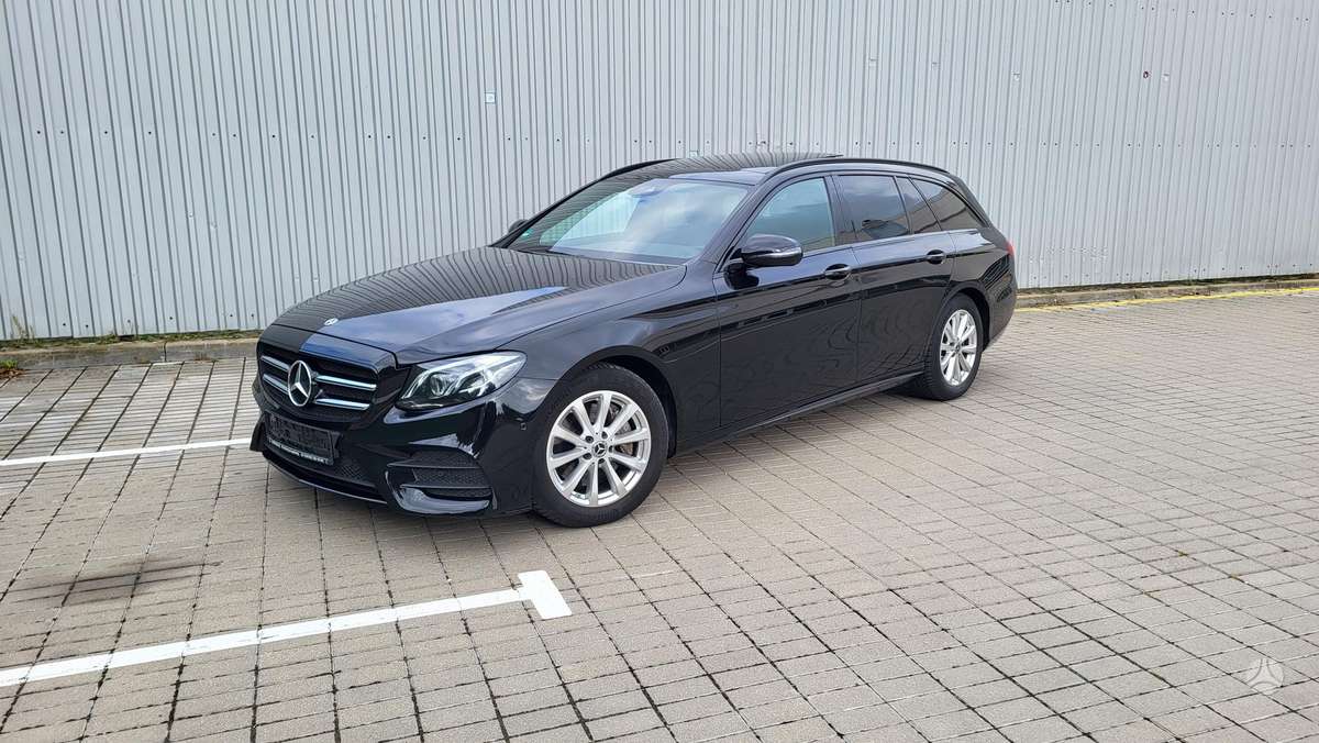 Mercedes-Benz E220 - 3