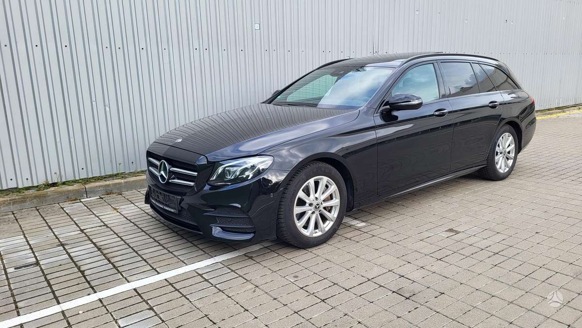 Mercedes-Benz E220 - 9
