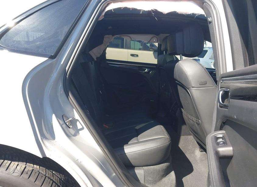 Porsche Macan - 9