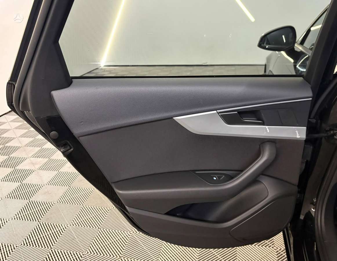 Audi A4, 2.0 l., Универсал