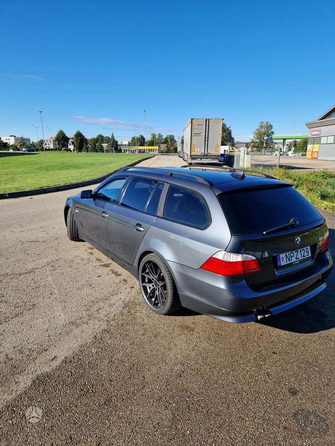 BMW 525, 2.5 l., wagon
