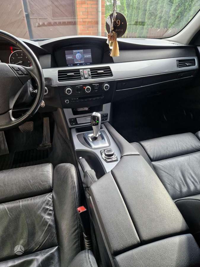BMW 525, 2.5 l., Универсал