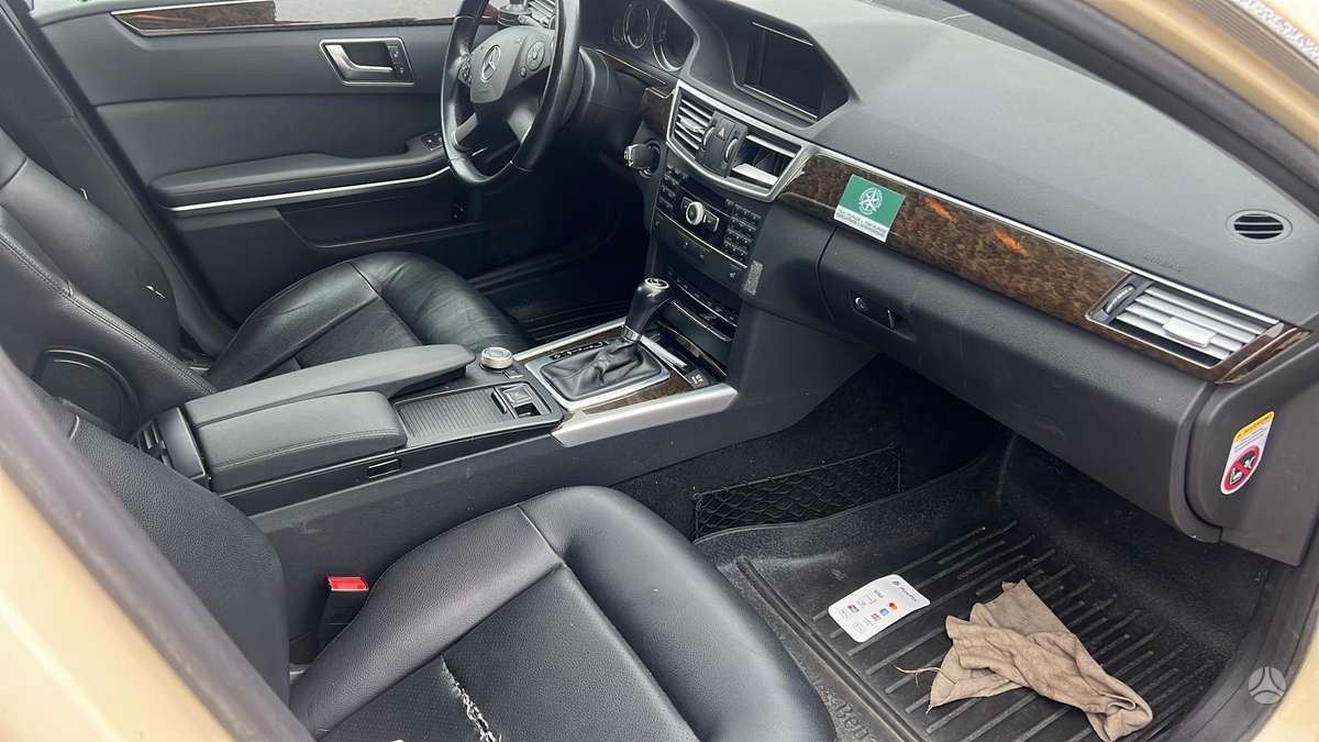 Mercedes-Benz E200, 2.1 l., Универсал