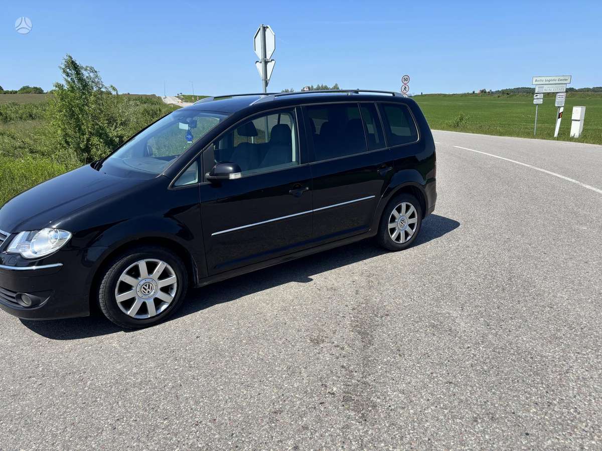 Volkswagen Touran - 3