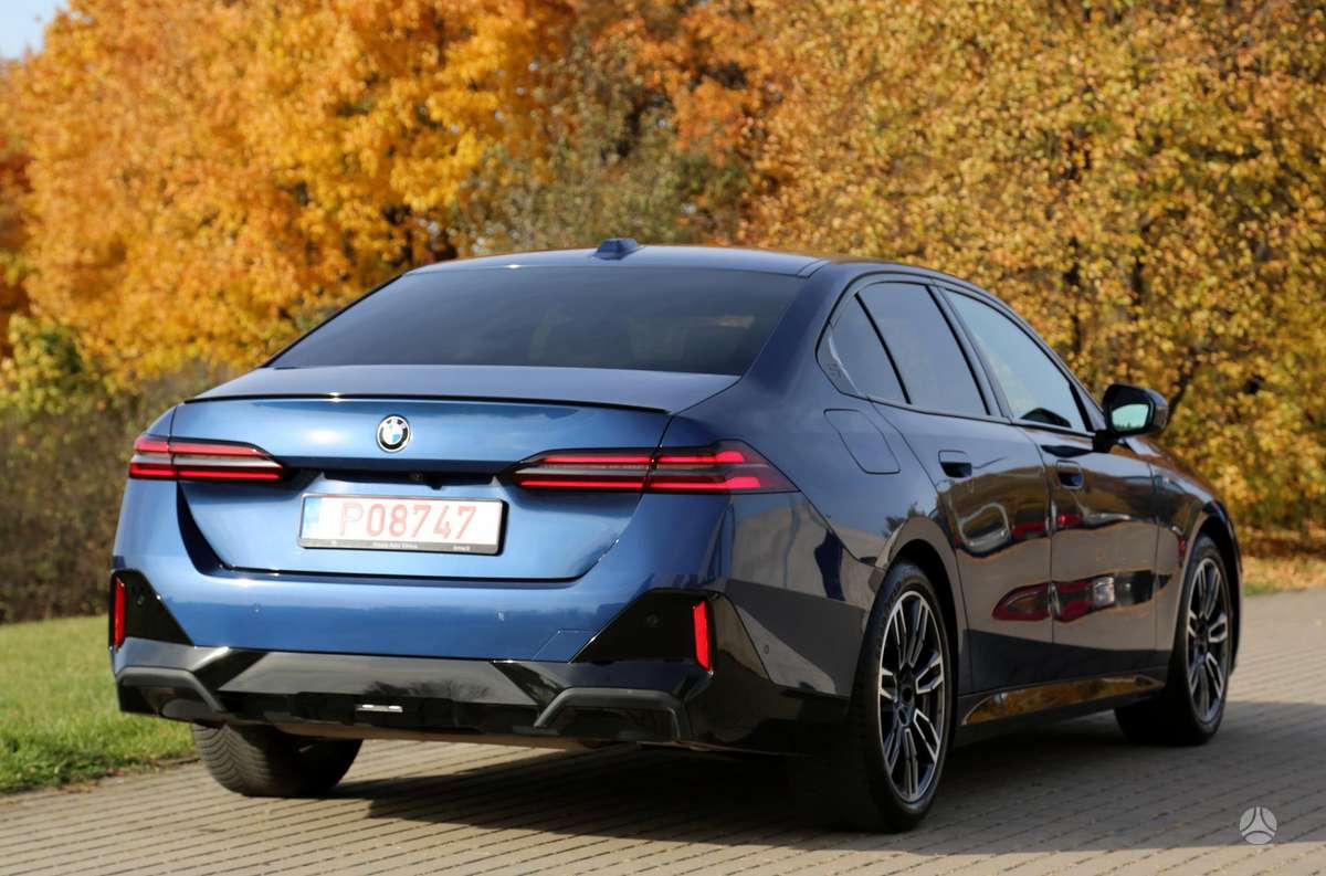 BMW 520, 2.0 l., Седан