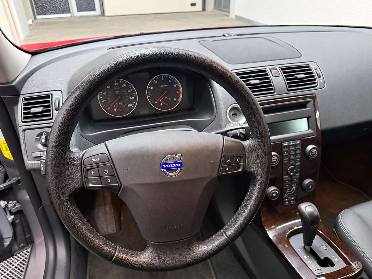 Volvo S40, 2.4 l., Седан
