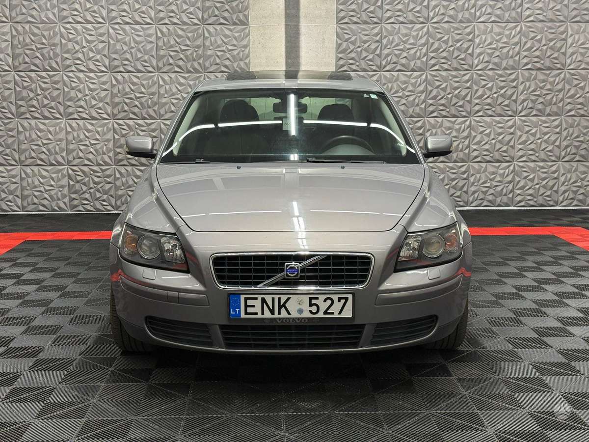 Volvo S40, 2.4 l., Седан
