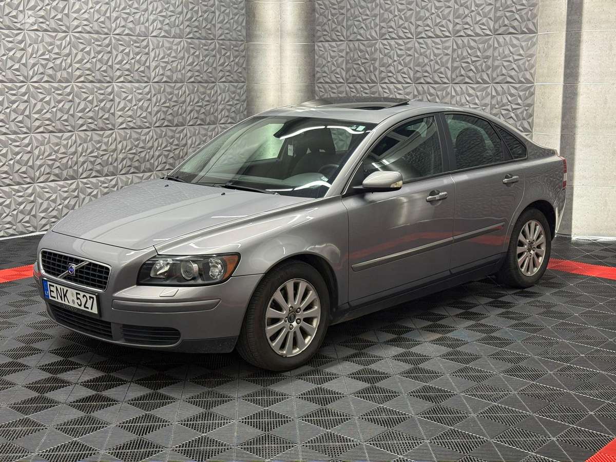 Volvo S40, 2.4 l., Седан