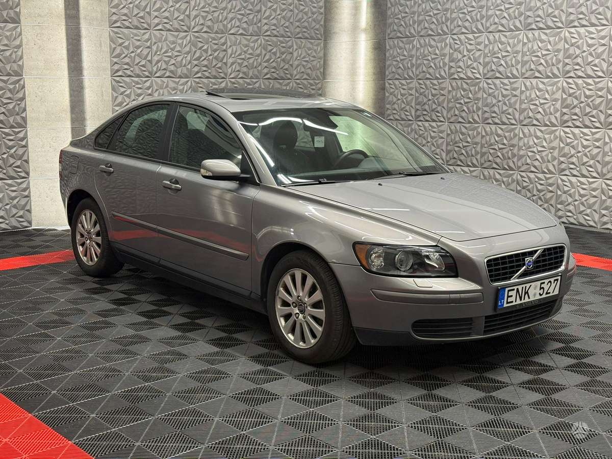 Volvo S40, 2.4 l., Седан
