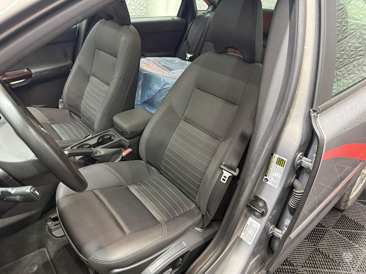 Volvo S40, 2.4 l., Седан