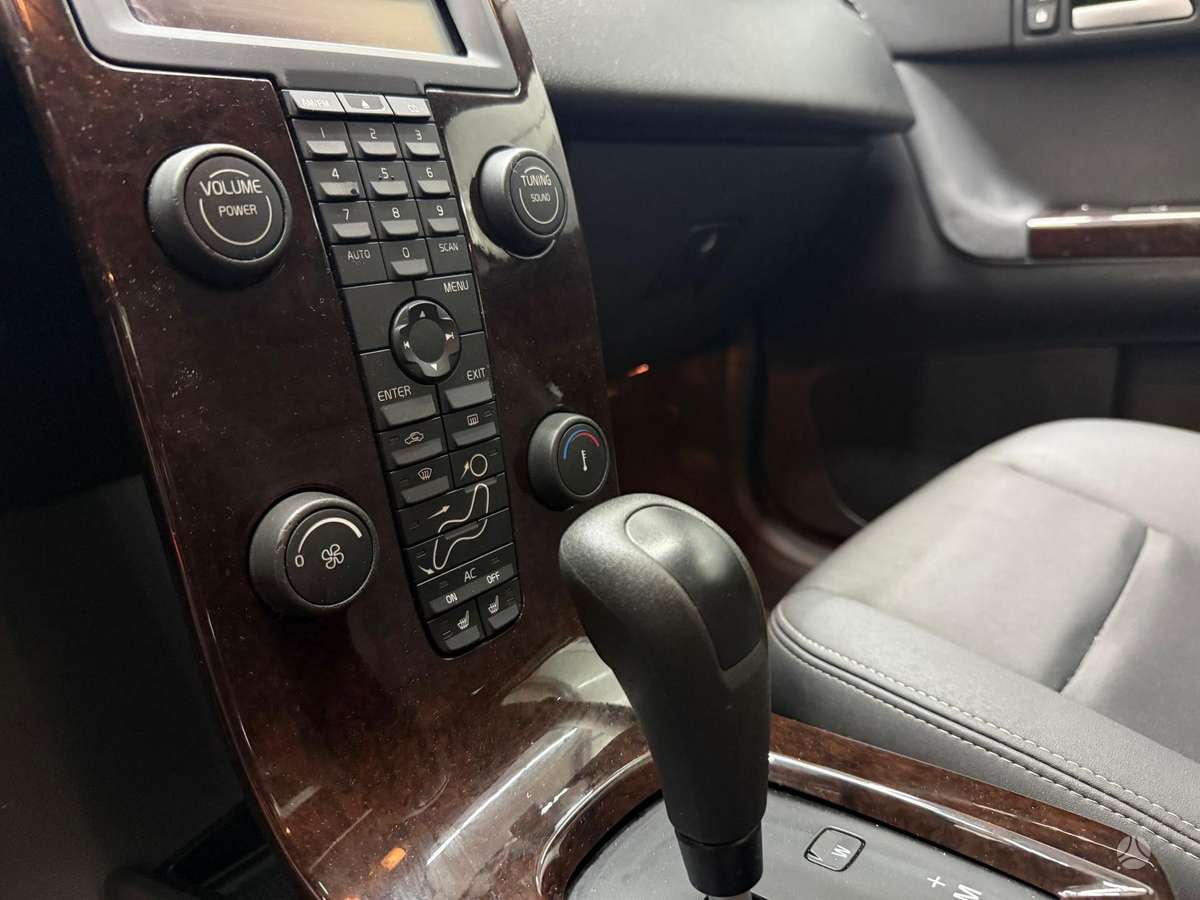 Volvo S40, 2.4 l., Седан