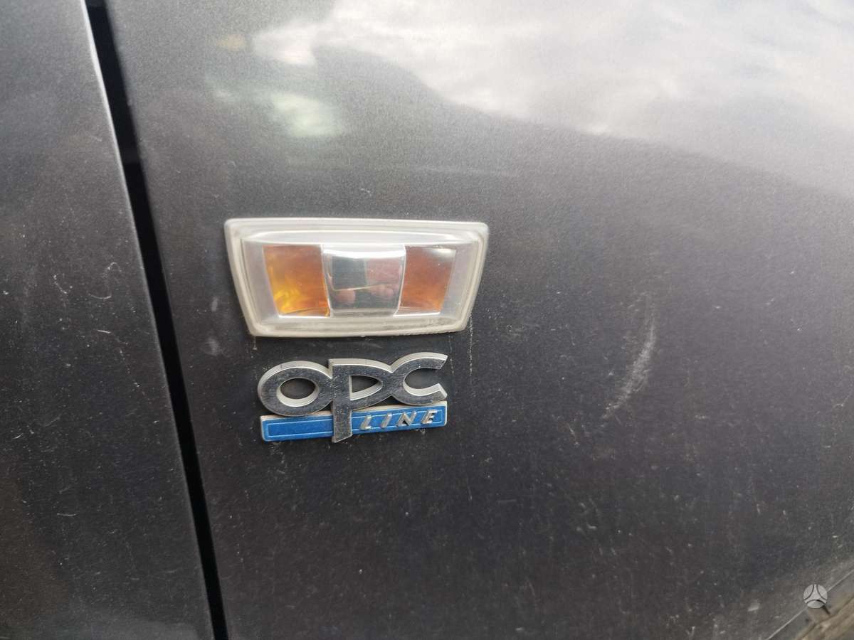 Opel Insignia, 2.0 l., Седан