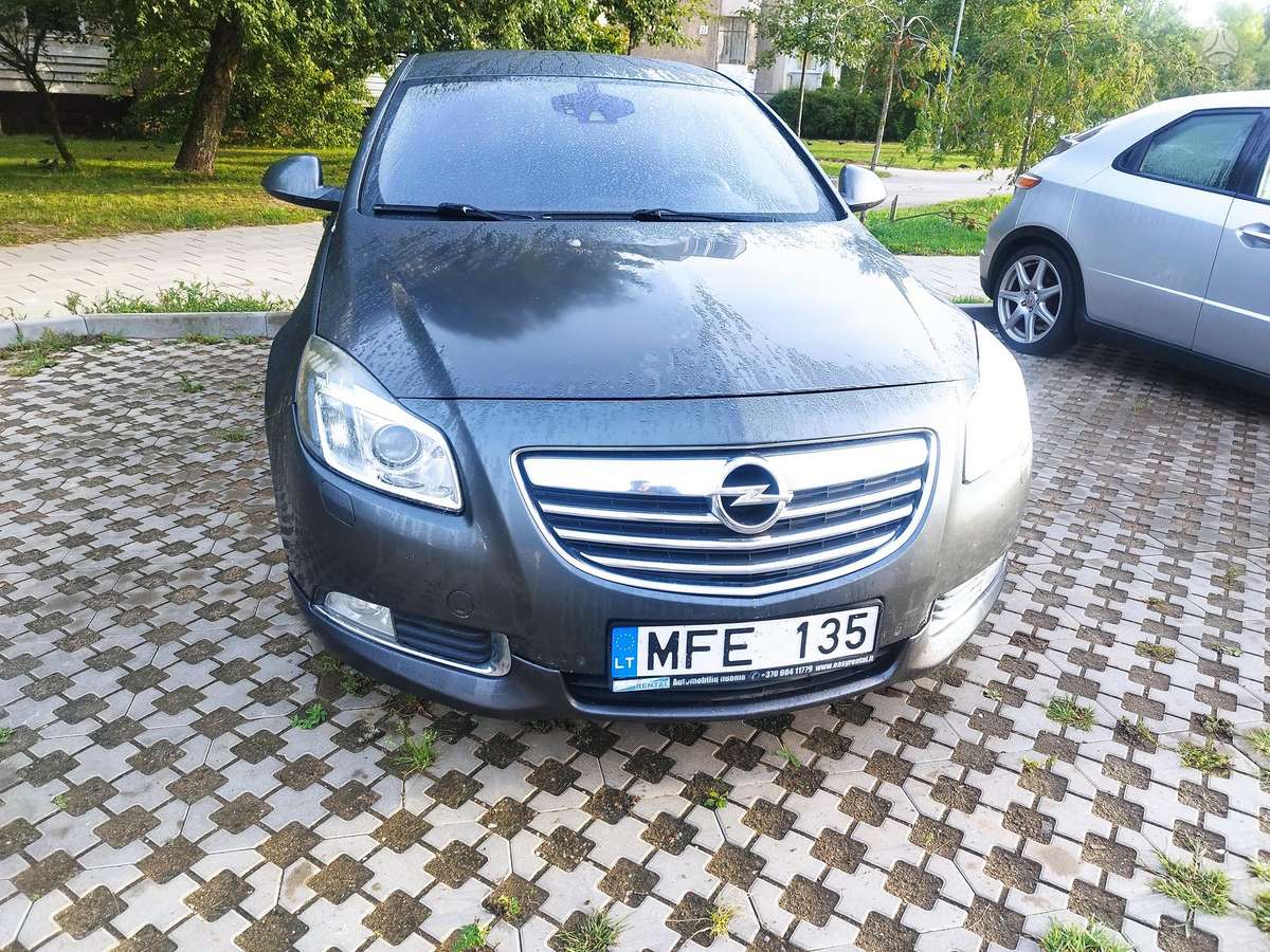 Opel Insignia, 2.0 l., Седан