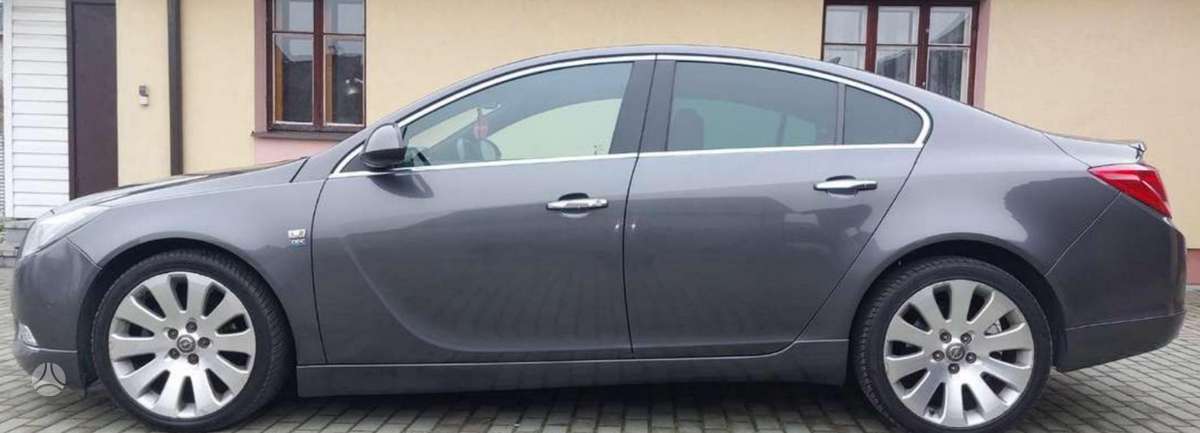 Opel Insignia, 2.0 l., Седан