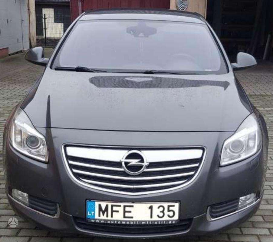 Opel Insignia, 2.0 l., Седан