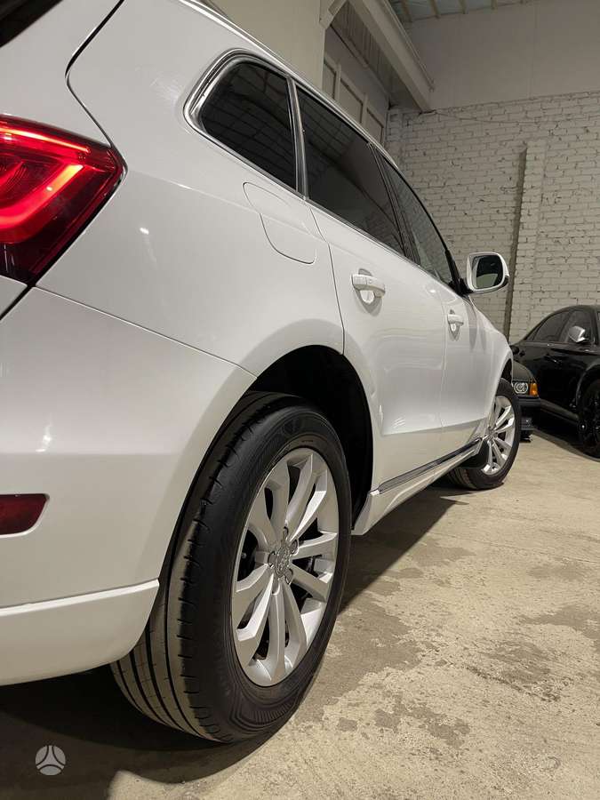 Audi Q5, 2.0 l., Внедорожник / Кроссовер