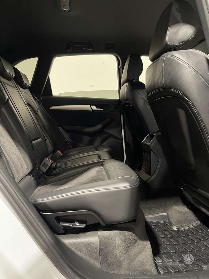 Audi Q5, 2.0 l., Внедорожник / Кроссовер