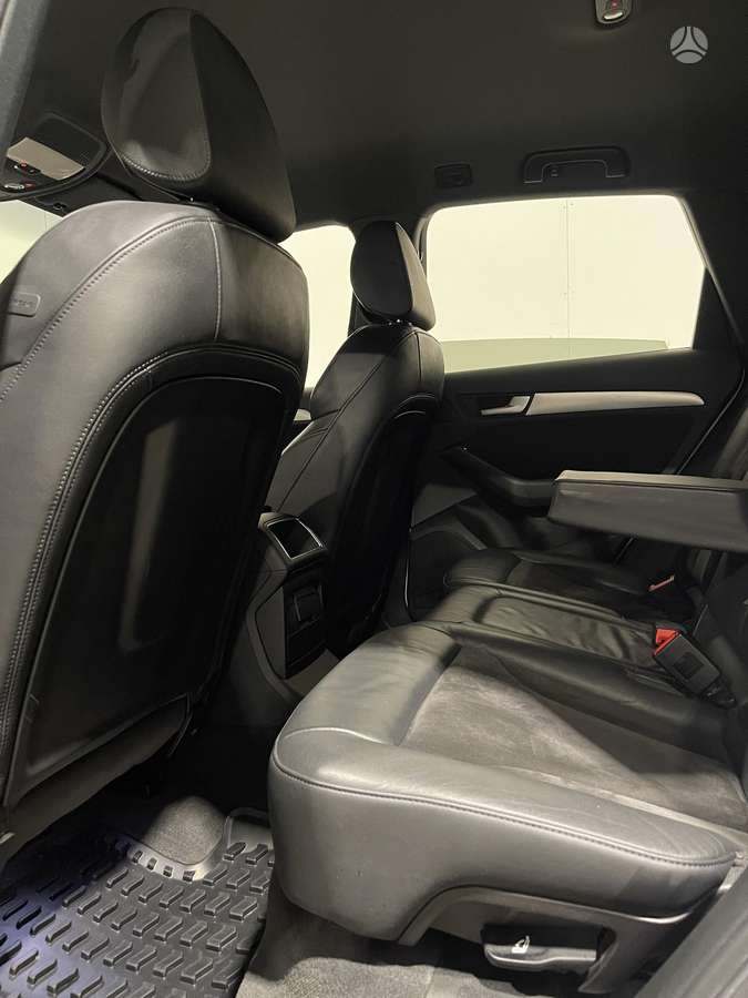 Audi Q5, 2.0 l., Внедорожник / Кроссовер