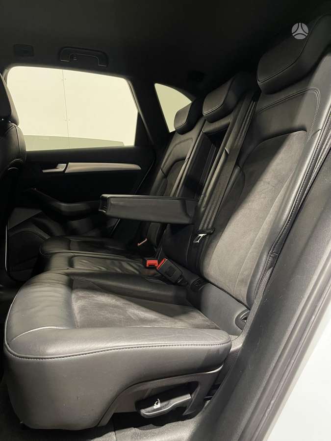 Audi Q5, 2.0 l., Внедорожник / Кроссовер
