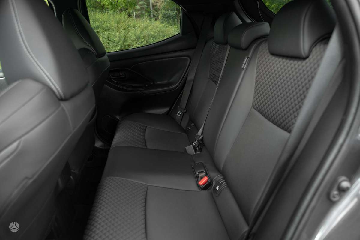 Toyota Yaris - 11