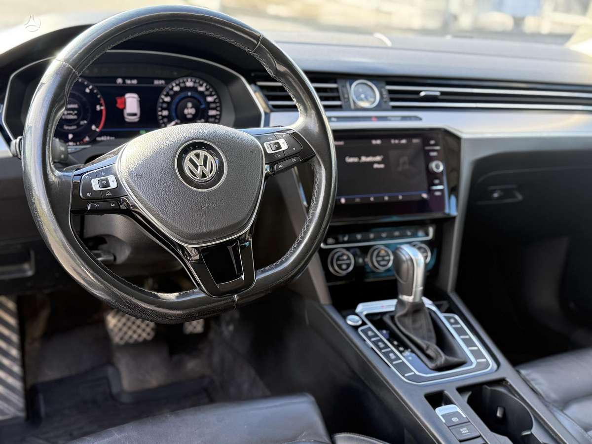 Volkswagen Passat - 9