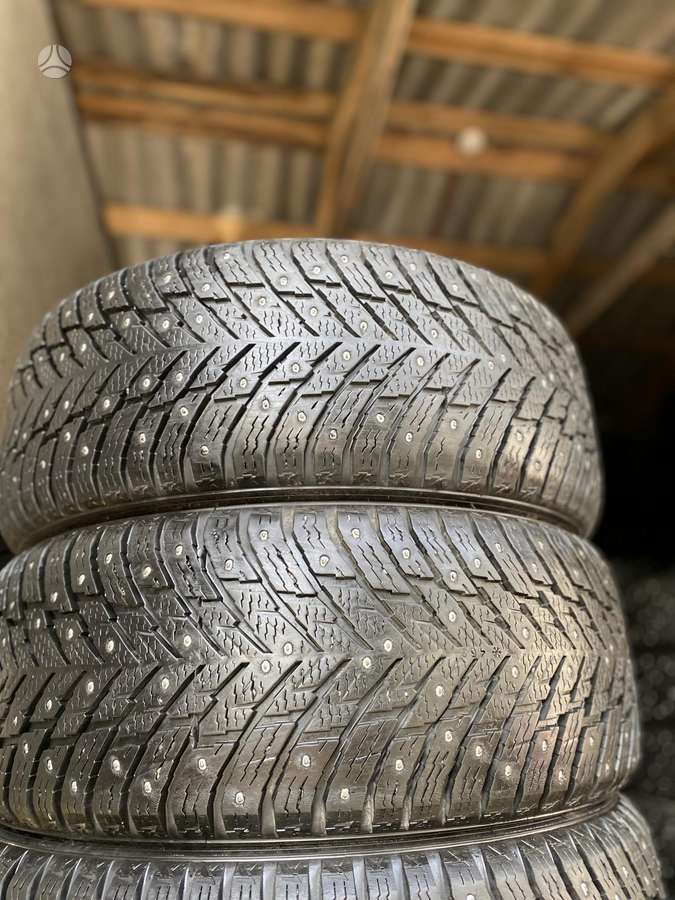 Nokian, зимние 215/55 R16