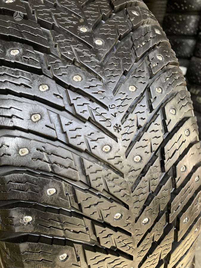 Nokian, зимние 215/55 R16
