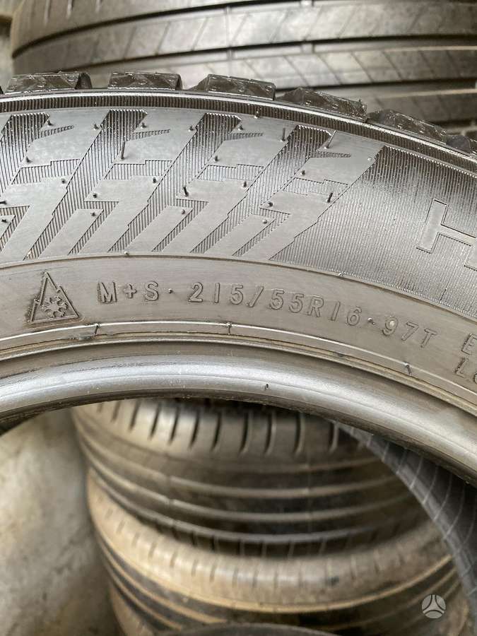 Nokian, žieminės 215/55 R16