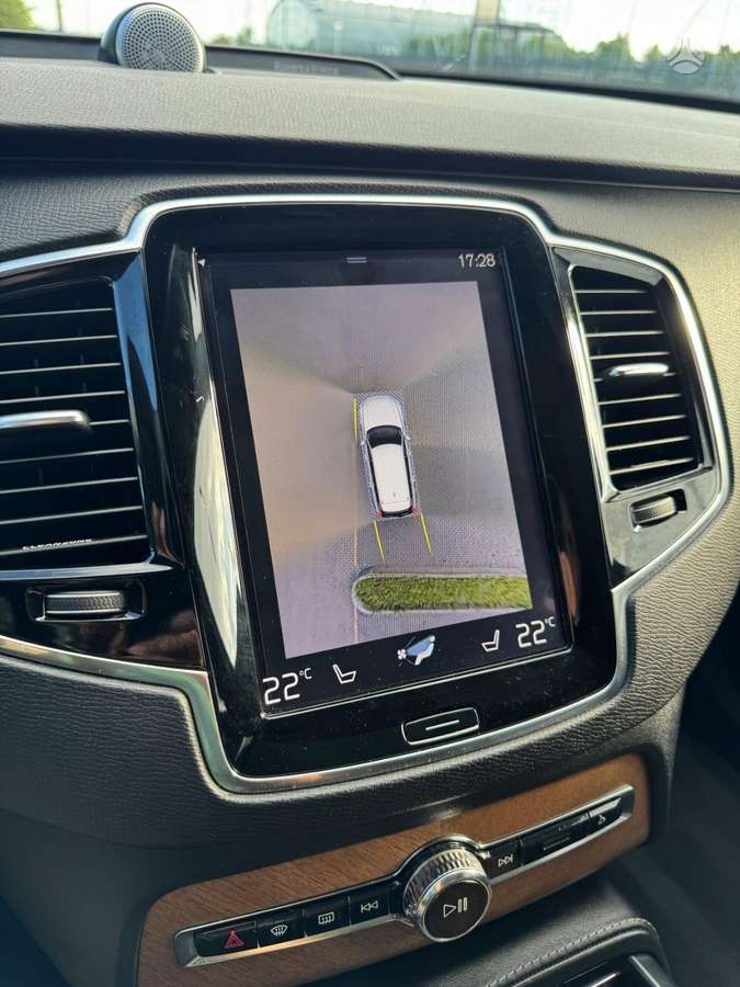 Volvo XC90 - 8
