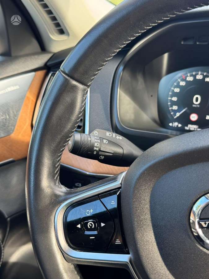 Volvo XC90 - 11