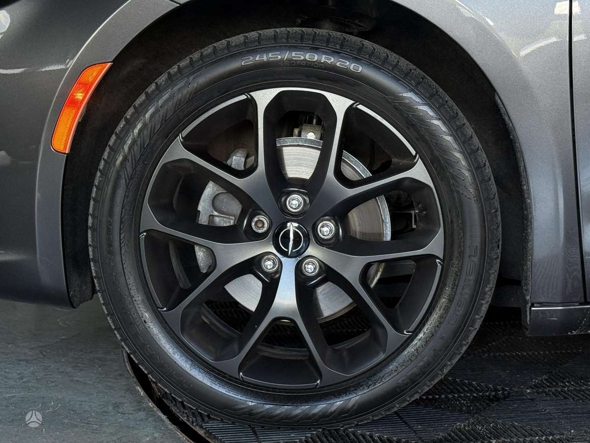 Chrysler Pacifica, 3.6 l., Минивэн