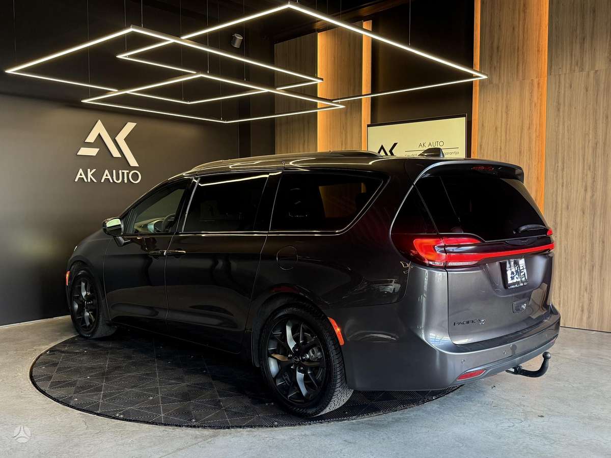 Chrysler Pacifica, 3.6 l., Минивэн