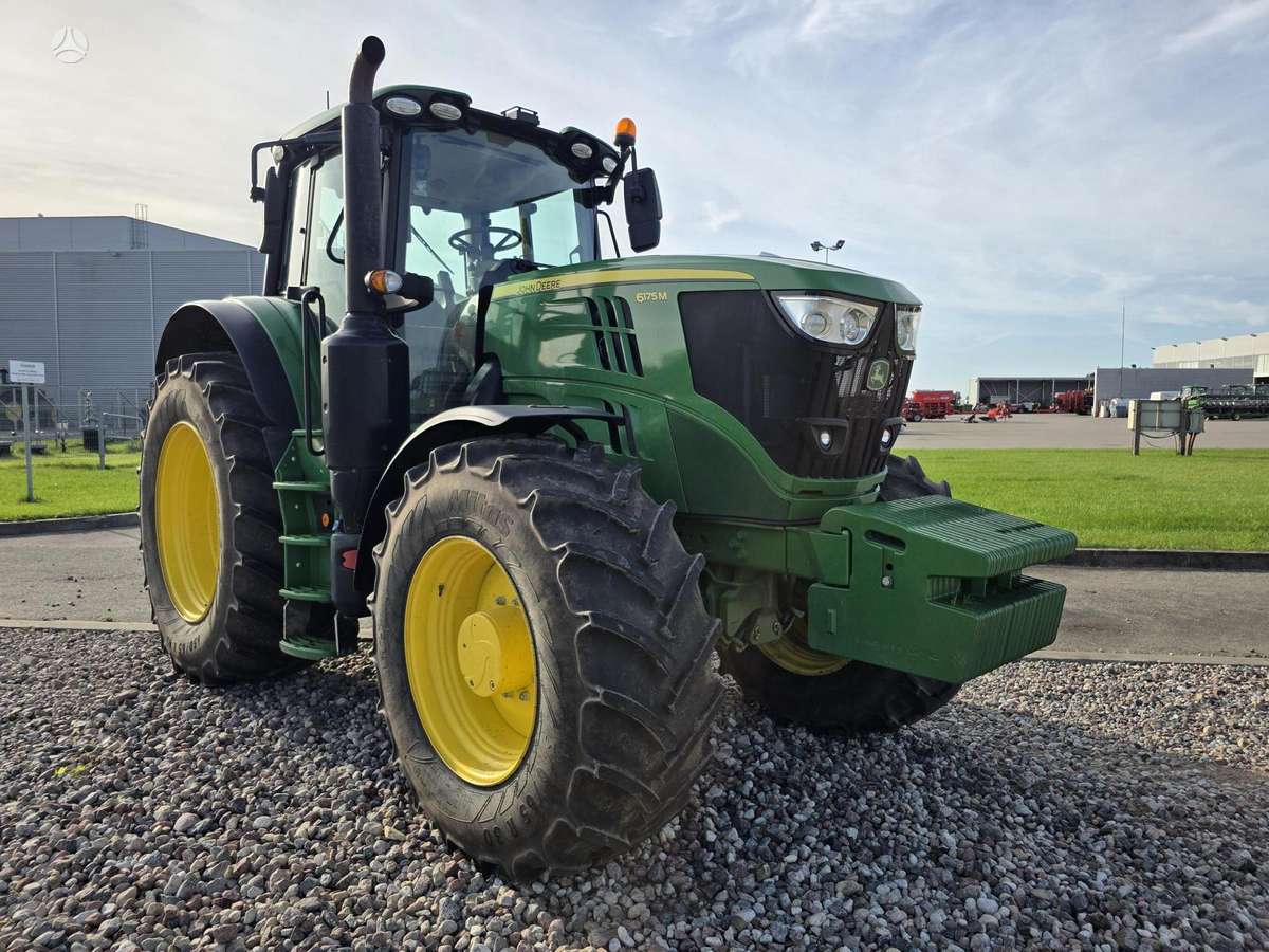 John Deere 6175M, tractors