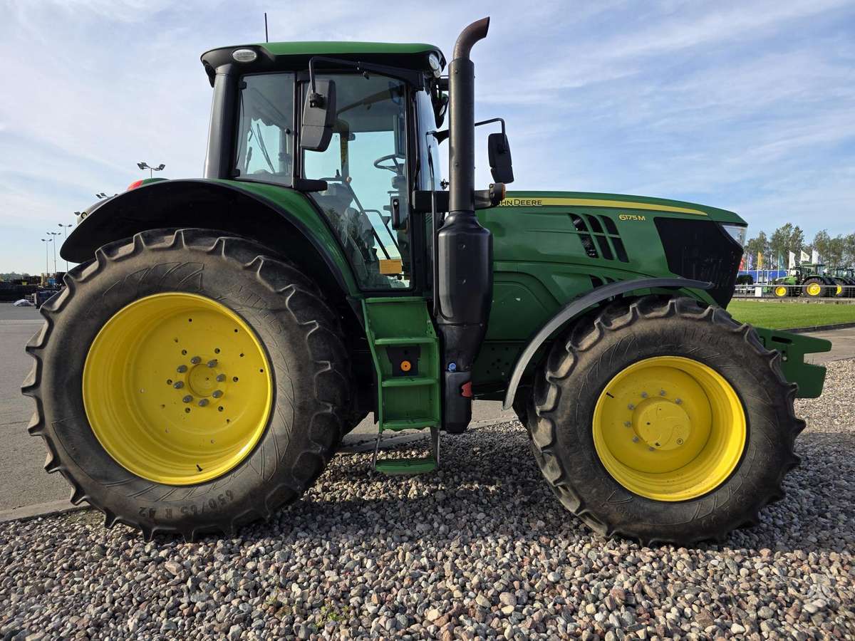 John Deere 6175M, traktori
