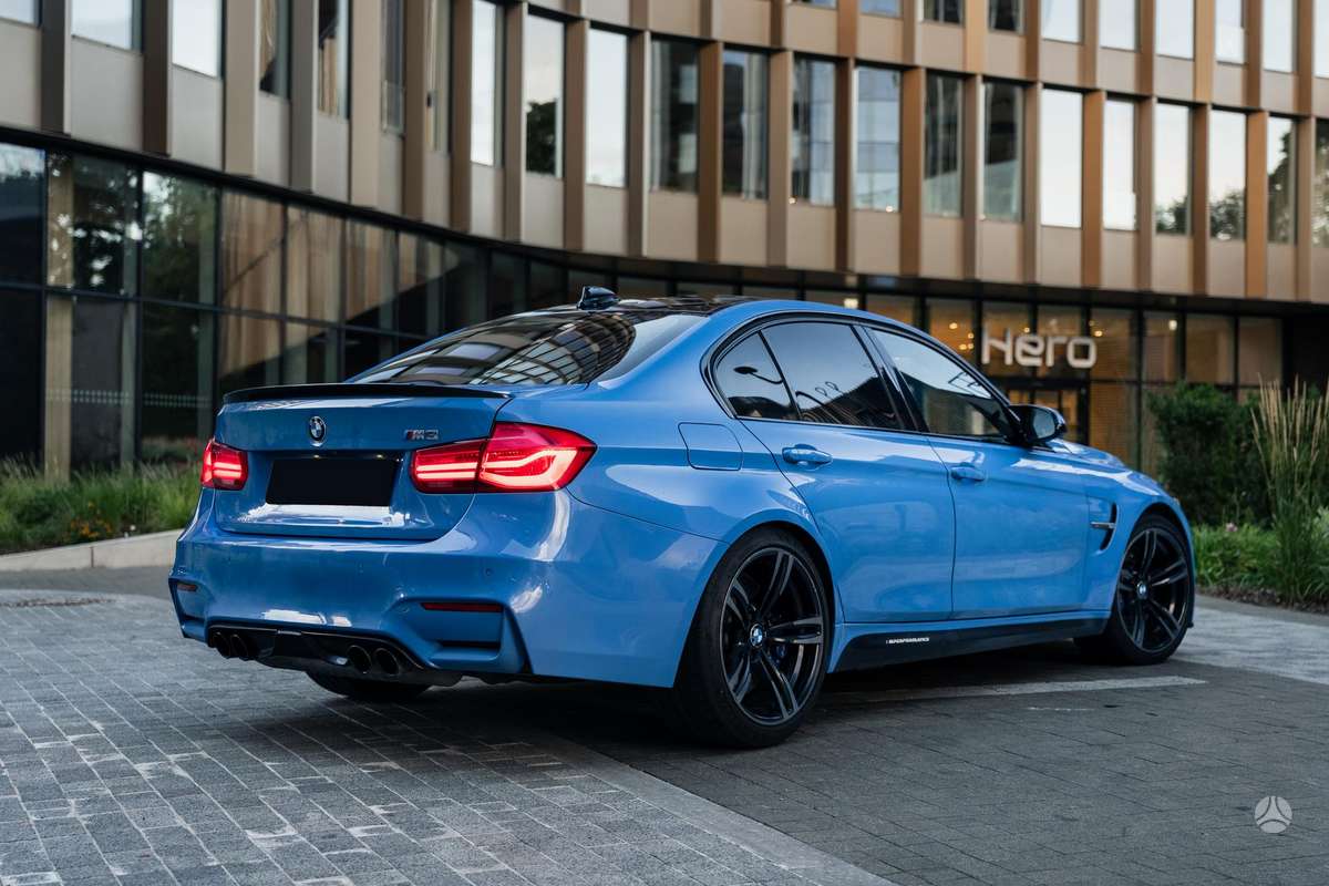 BMW M3, 3.0 l., Седан